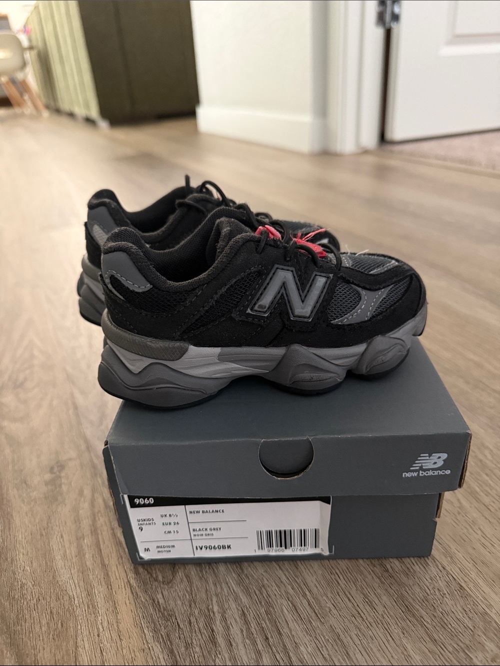 New Balance Kids' 530 Bungee Lace Sneakers - Black/Grey with Red Accent